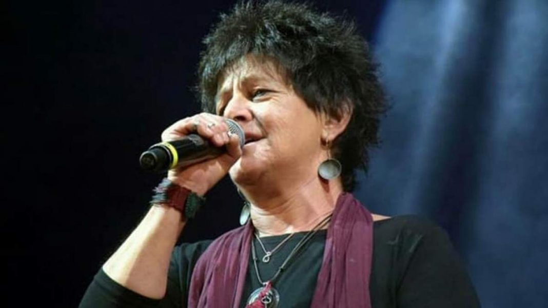 305737-cache_1500x3000_analog_medium_806435_169491_24102019