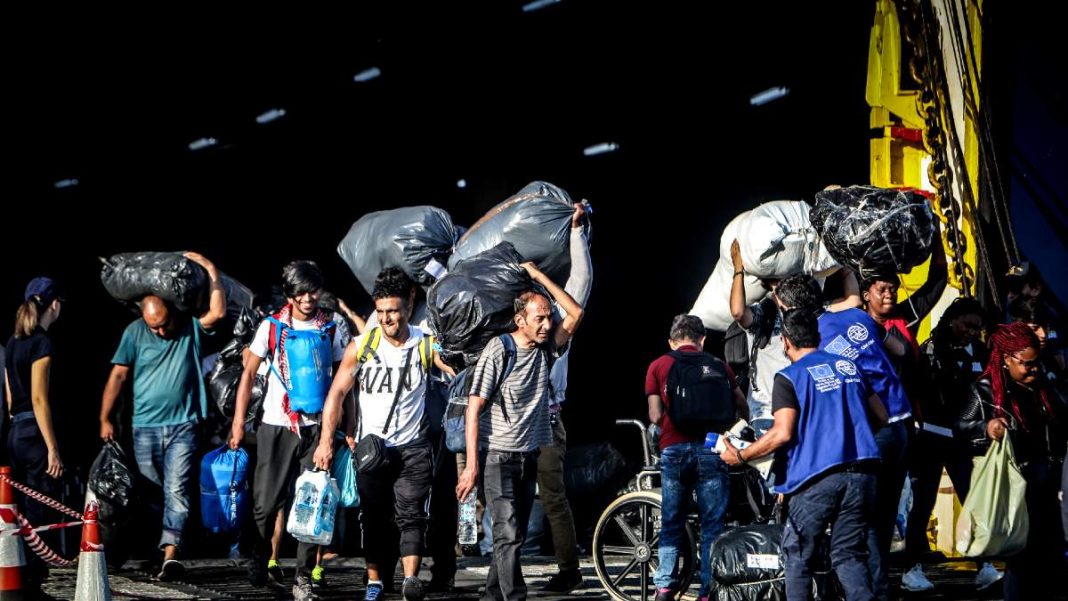 310557-prosfyges_iii