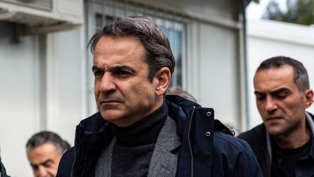 311121-4742987-mitsotakis