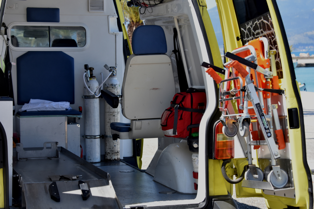 dyo-ilikomenoi-andres-pethanan-en-plo-se-diaforetika-dromologia