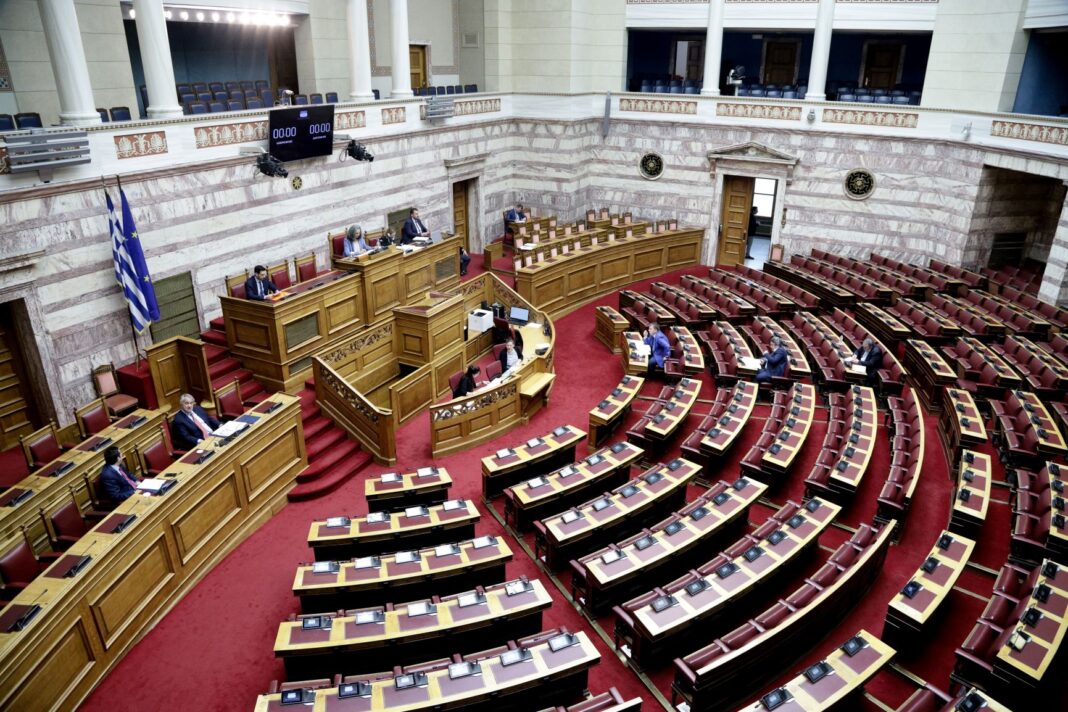 enamisi-mina-karantina-1600-anapantites-erotiseis-sti-boyli