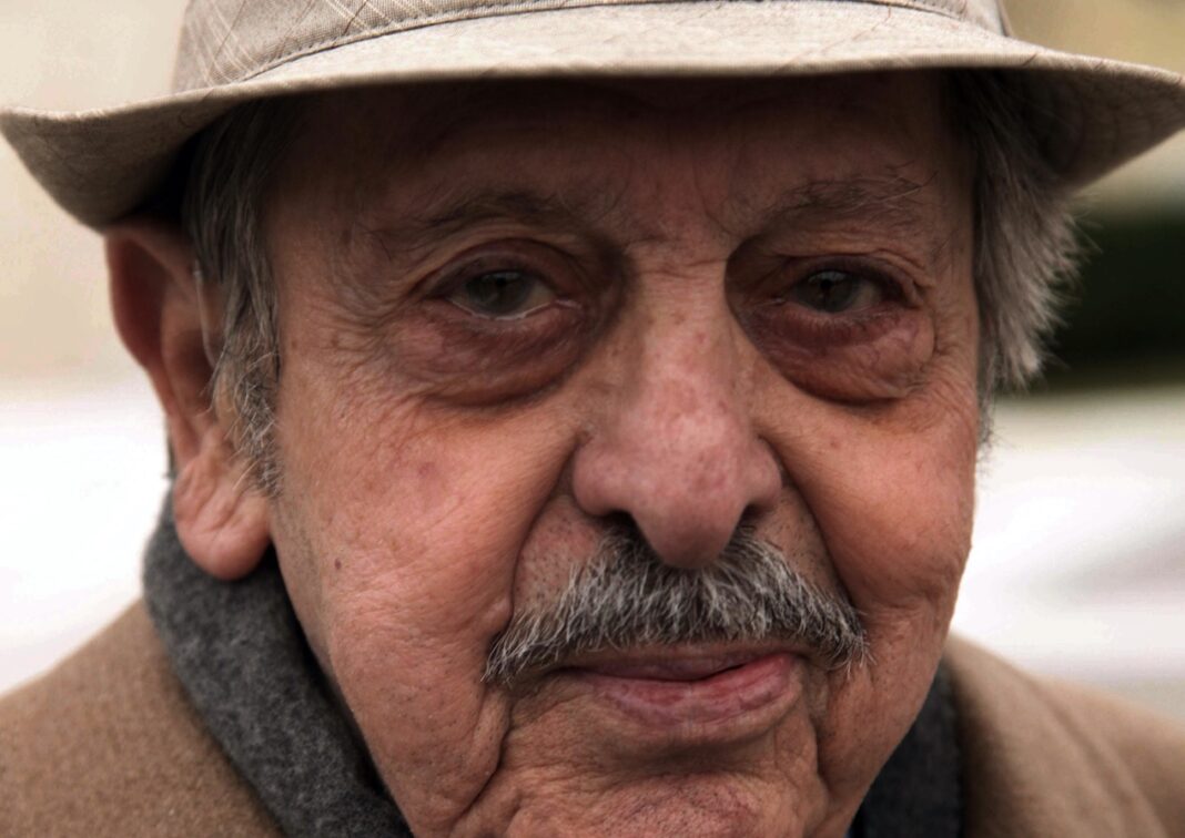 san-simera-efyge-apo-ti-zoi-o-iroas-tis-antistasis-lakis-santas