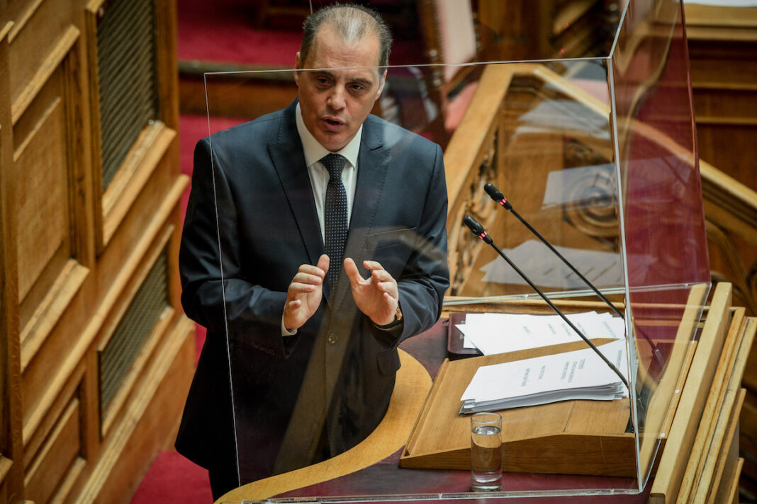 kritiki-belopoyloy-me-oikonomia-psalti-kai-protopsalti