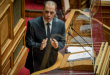 Κριτική Βελόπουλου με οικονομία, …ψάλτη και Πρωτοψάλτη