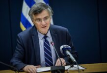 Τσιόδρας για άνοιγμα σχολείων: Υπάρχουν κάποιες αβεβαιότητες αλλά πρέπει να ανοίξουμε την κοινωνία