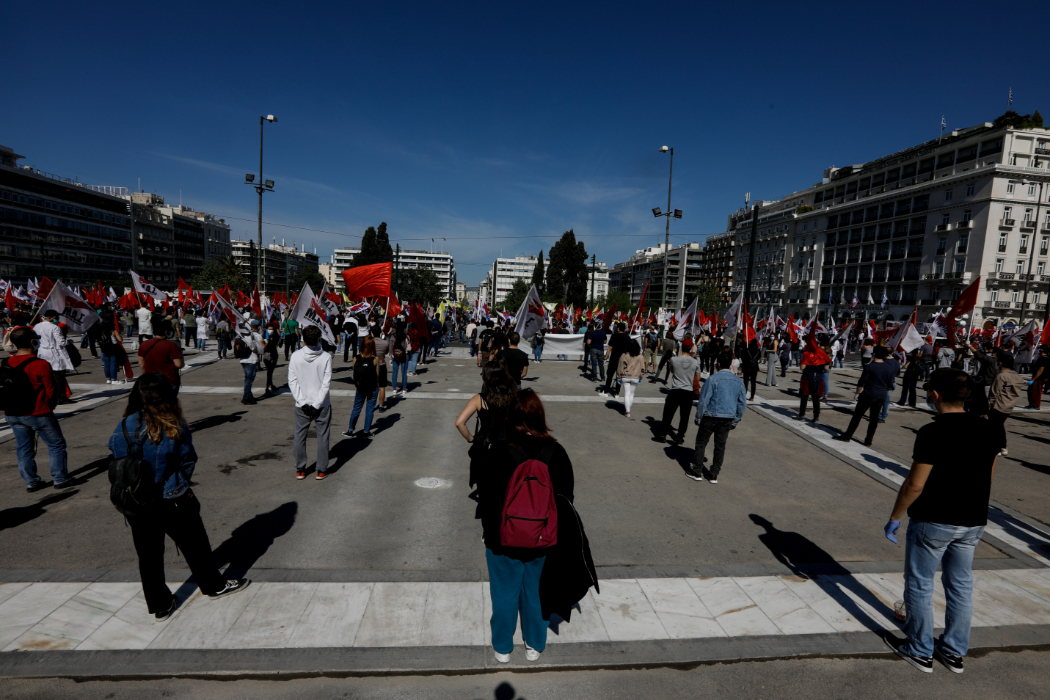 panoramikes-eikones-apo-ti-symboliki-sygkentrosi-sto-syntagma-gia-tin-protomagia