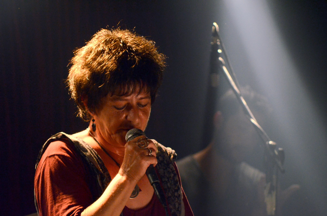 belesiotoy-mayro-apo-simera