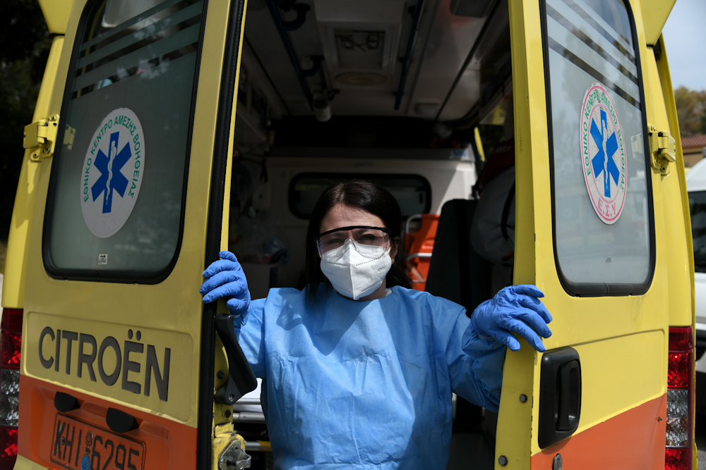 thetikos-nefropathis-meta-ta-kroysmata-koronaioy-se-ergazomenoys-toy-noosokomeioy-ksanth