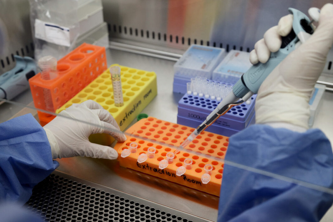 giati-astheneis-poy-anarrosan-ksanabgainoyn-thetikoi-ston-koronaio