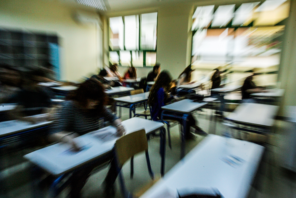 anisyxo-efialtiko-senario-tis-live-tilekpaideysis