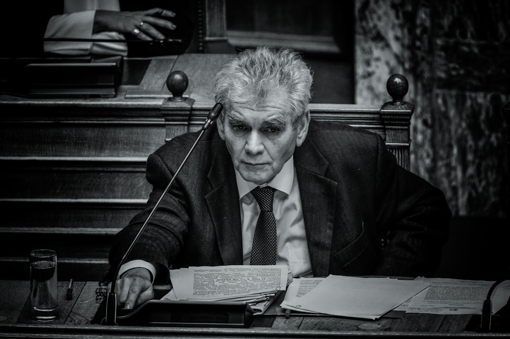 mono-ton-koronaio-den-toy-xreosan