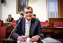 «Δεν πέθανε από κοροναϊό ο Κρεμαστινός», λέει ο Λοβέρδος – Τον διαψεύδει ο Τσιόδρας