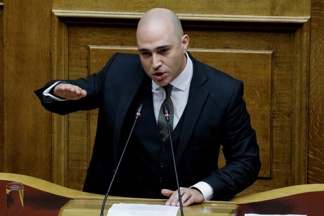 eironeies-mpogdanoy-kata-ekpaideytikon-kai-i-apantisi